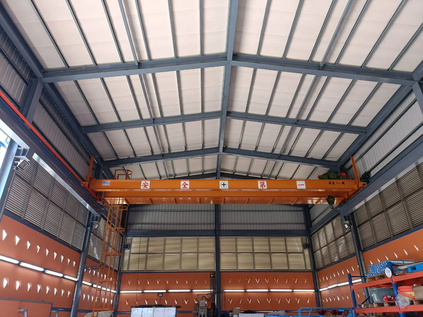 伯新企業廠房天車桁架結構工程